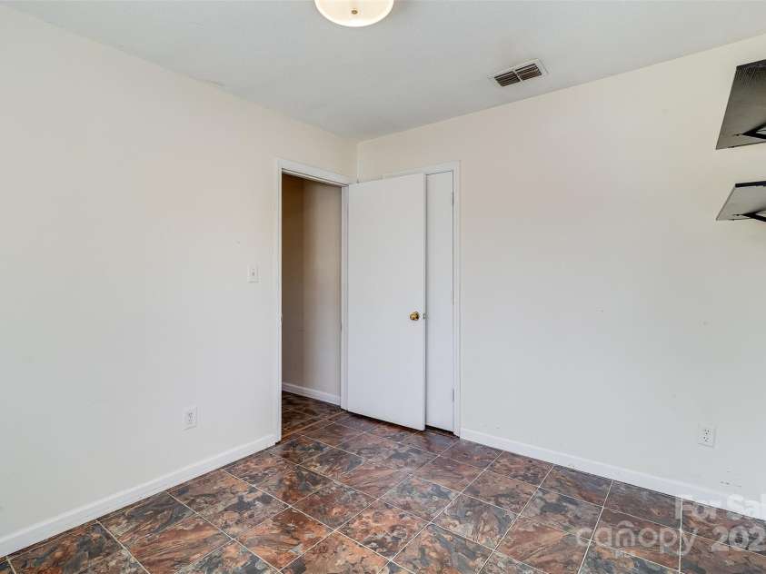 90 2nd Street, Catawba, NC 28609.  MLS# CAR4333230, YatesRealty ID 6414. 