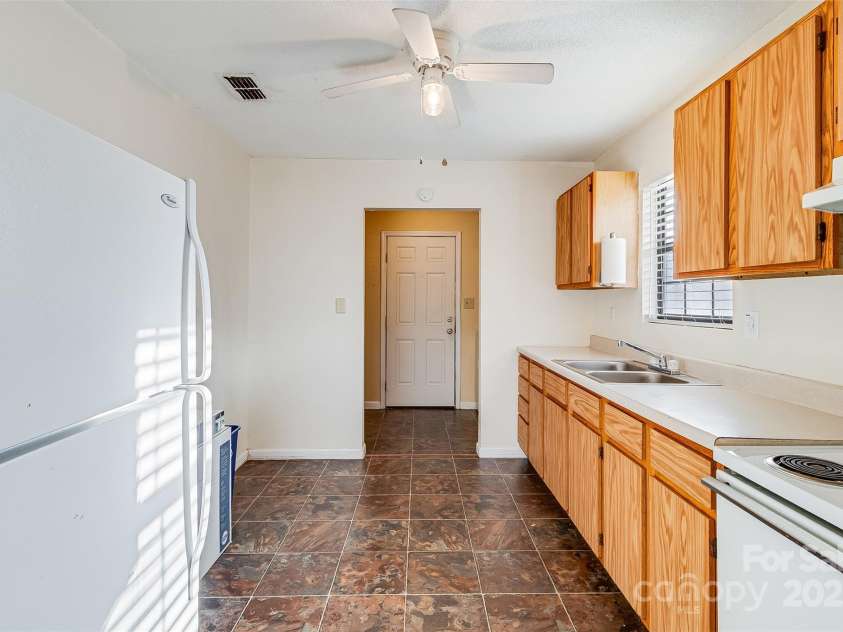 90 2nd Street, Catawba, NC 28609.  MLS# CAR4333230, YatesRealty ID 6414. 