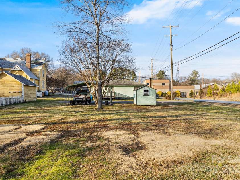 90 2nd Street, Catawba, NC 28609.  MLS# CAR4333230, YatesRealty ID 6414. 
