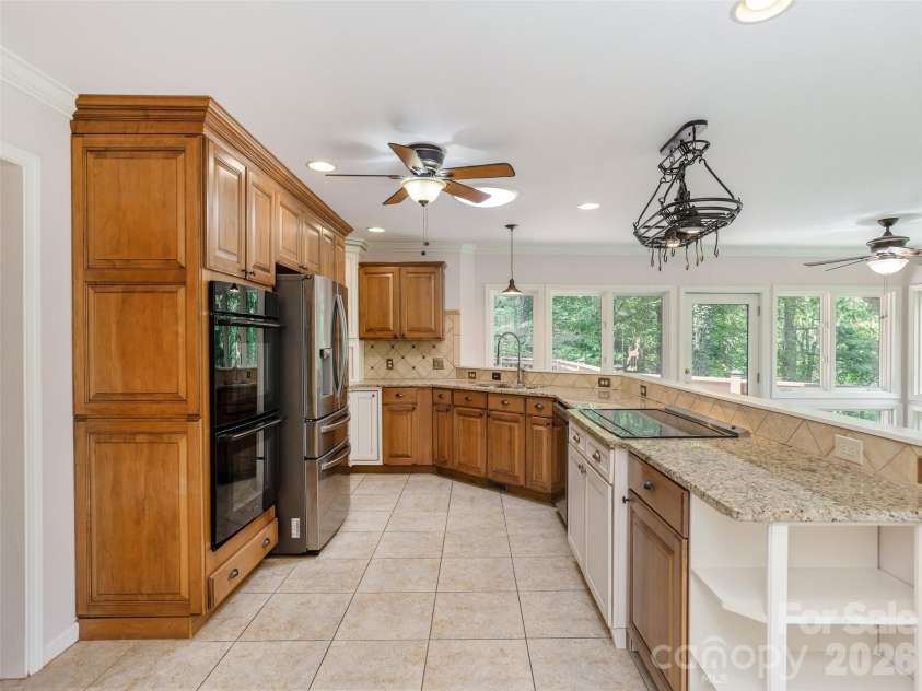 204 Greenleaf Drive, Flat Rock, NC 28731.  MLS# CAR4349338, YatesRealty ID 6415. 