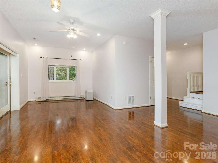 204 Greenleaf Drive, Flat Rock, NC 28731.  MLS# CAR4349338, YatesRealty ID 6415. 