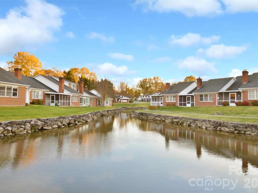 19968 Oak Leaf Circle, Cornelius, NC 28031.  MLS# CAR4362083, YatesRealty ID 6416. 