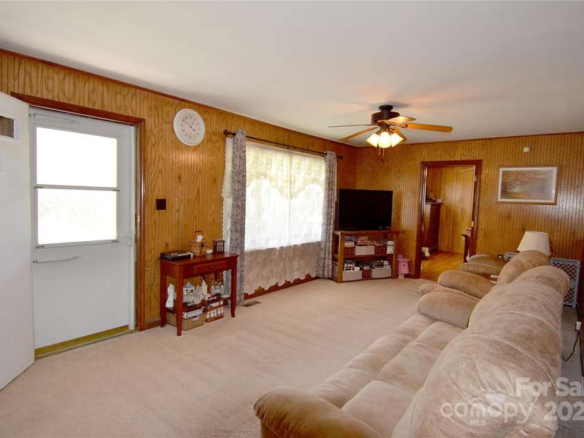 5360 Franklin Place, Collettsville, NC 28611.  MLS# CAR4240351, YatesRealty ID 6416. Living room