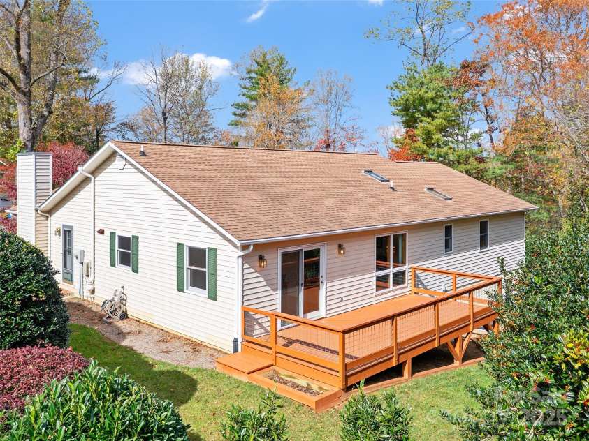 105 Goldfinch Lane, Asheville, NC 28803.  MLS# CAR4318558, YatesRealty ID 6417. Nice back deck off the dining room.