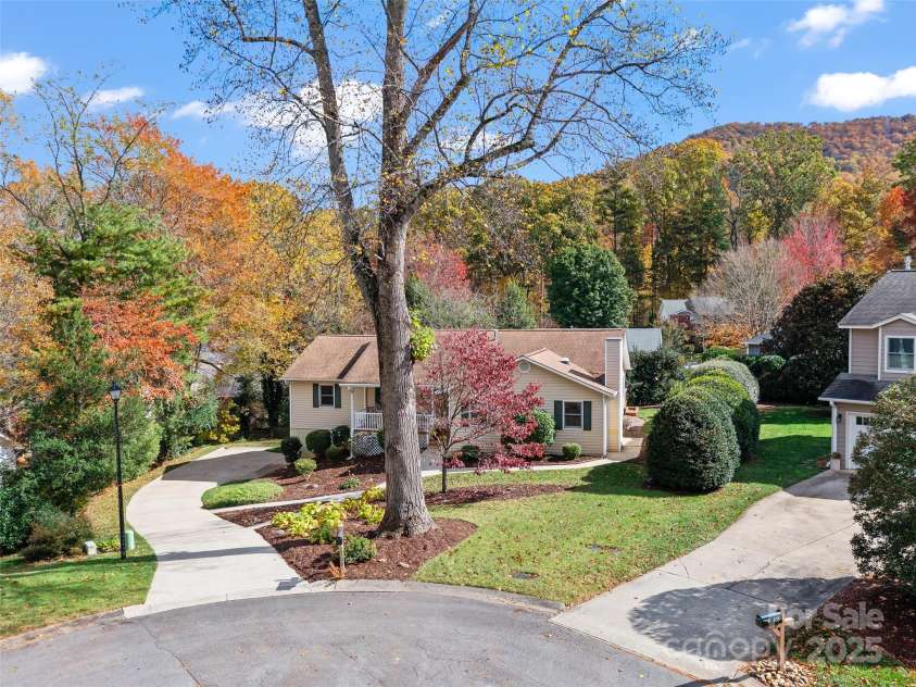 105 Goldfinch Lane, Asheville, NC 28803.  MLS# CAR4318558, YatesRealty ID 6417. Such a lovely setting!