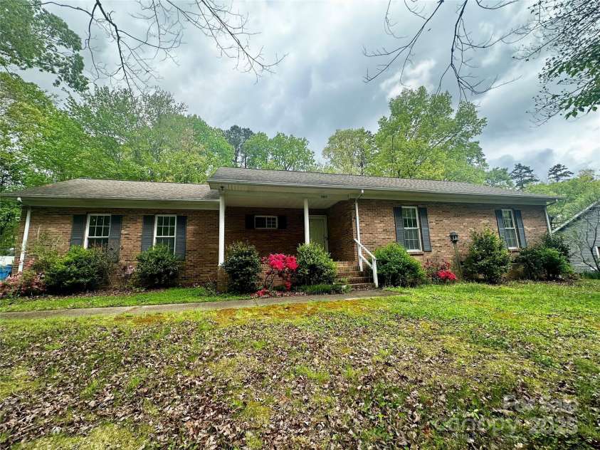 1507 Springhaven Circle, Albemarle, NC 28001.  MLS# CAR4198799, YatesRealty ID 6419. 