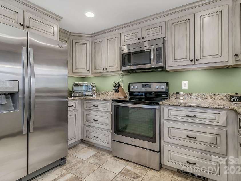 120 Sweetbriar Road, Lake Lure, NC 28746.  MLS# CAR4291551, YatesRealty ID 642. 