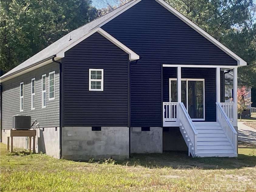 213 Sheffield Drive, York, SC 29745.  MLS# CAR4099016, YatesRealty ID 642. Newly painted covered back porch