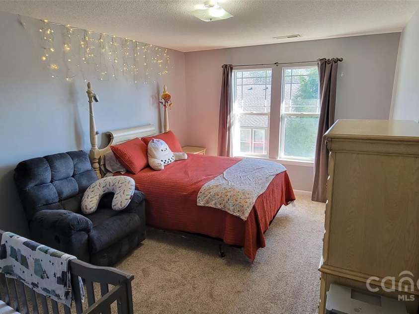 2306 Deermouse Way, Hendersonville, NC 28792.  MLS# CAR4205142, YatesRealty ID 6420. 
