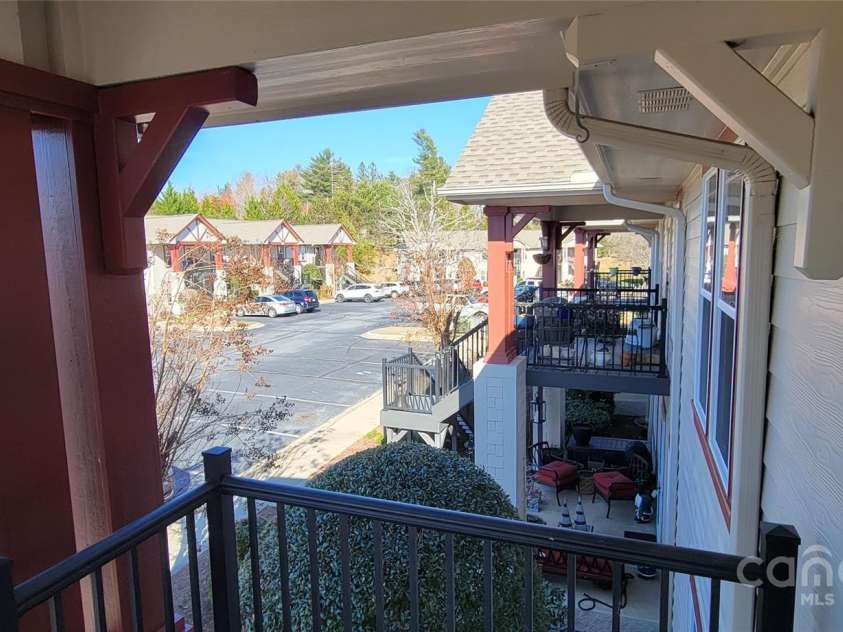 2306 Deermouse Way, Hendersonville, NC 28792.  MLS# CAR4205142, YatesRealty ID 6420. 