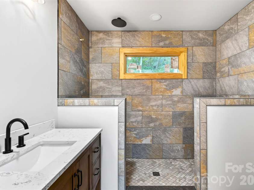 575 Croft Way, Bakersville, NC 28705.  MLS# CAR4313394, YatesRealty ID 6421. 