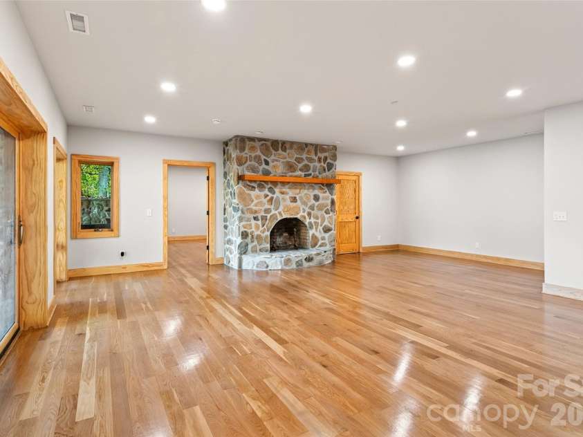 575 Croft Way, Bakersville, NC 28705.  MLS# CAR4313394, YatesRealty ID 6421. 
