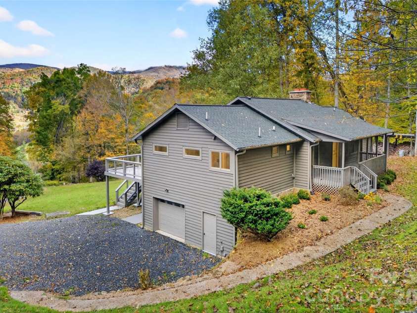 575 Croft Way, Bakersville, NC 28705.  MLS# CAR4313394, YatesRealty ID 6421. 