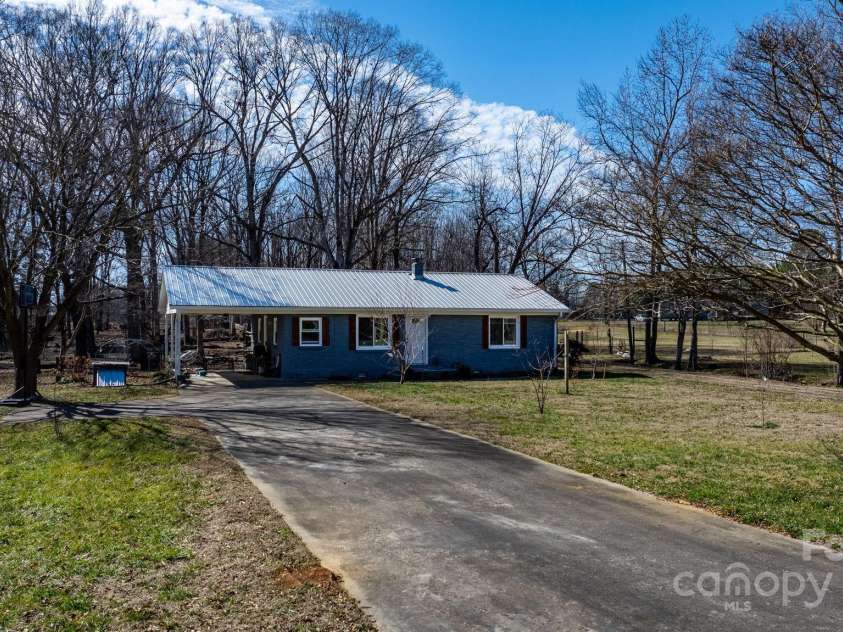 3021 Tryon Courthouse Road, Bessemer City, NC 28016.  MLS# CAR4217769, YatesRealty ID 6422. 