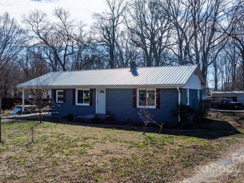 3021 Tryon Courthouse Road, Bessemer City, NC 28016.  MLS# CAR4217769, YatesRealty ID 6422. 