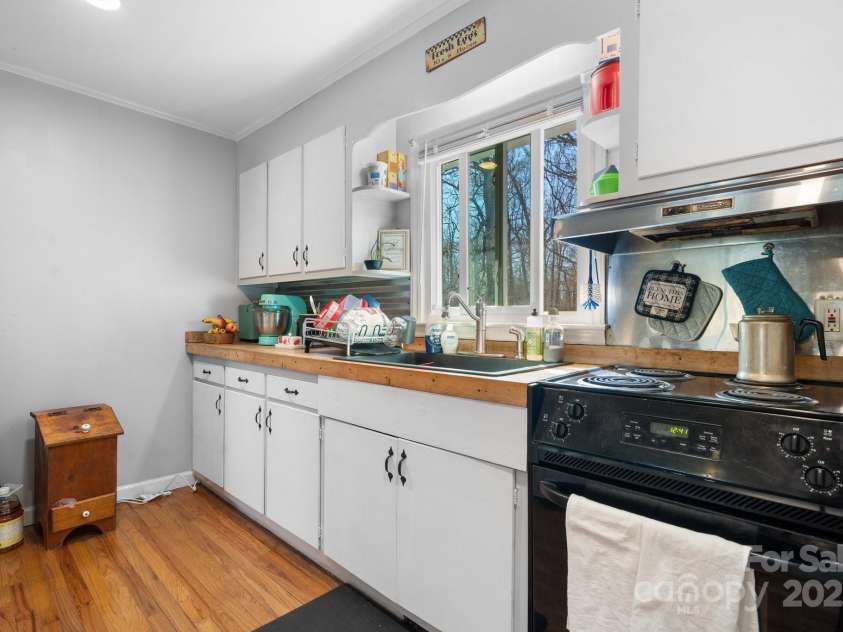 3021 Tryon Courthouse Road, Bessemer City, NC 28016.  MLS# CAR4217769, YatesRealty ID 6422. 