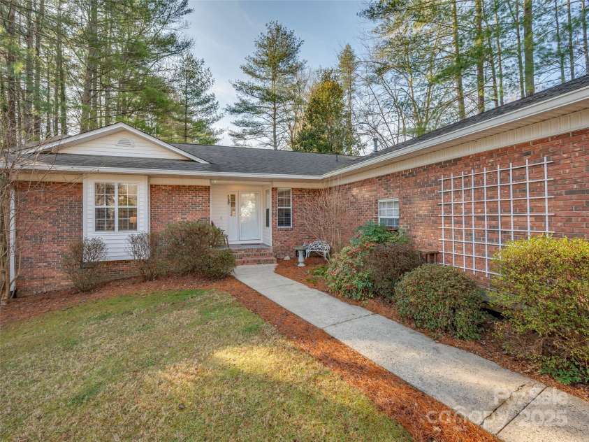 3 Pebble Beach Court, Etowah, NC 28729.  MLS# CAR4221131, YatesRealty ID 6423. 