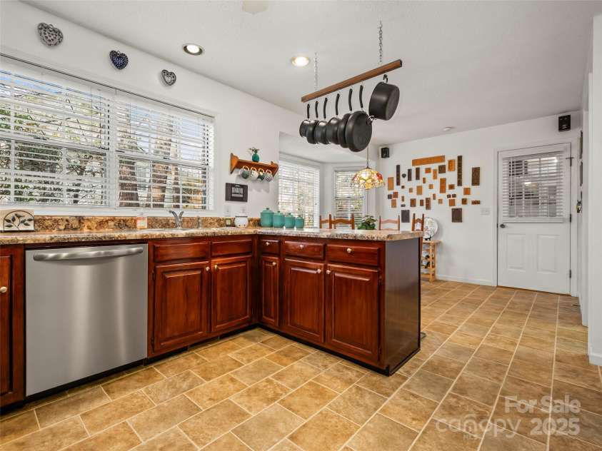 3 Pebble Beach Court, Etowah, NC 28729.  MLS# CAR4221131, YatesRealty ID 6423. 