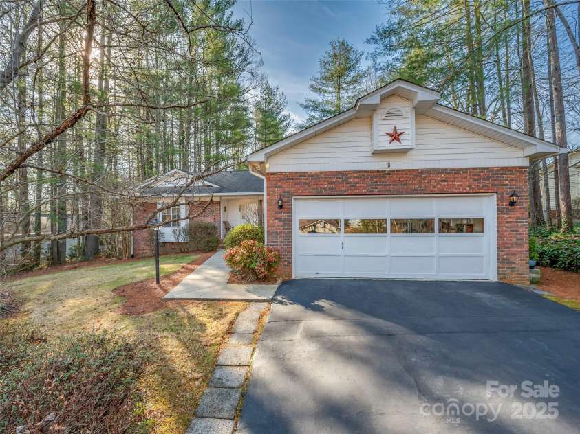 3 Pebble Beach Court, Etowah, NC 28729.  MLS# CAR4221131, YatesRealty ID 6423. 