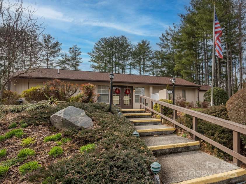 3 Pebble Beach Court, Etowah, NC 28729.  MLS# CAR4221131, YatesRealty ID 6423. 