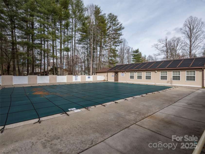 3 Pebble Beach Court, Etowah, NC 28729.  MLS# CAR4221131, YatesRealty ID 6423. 