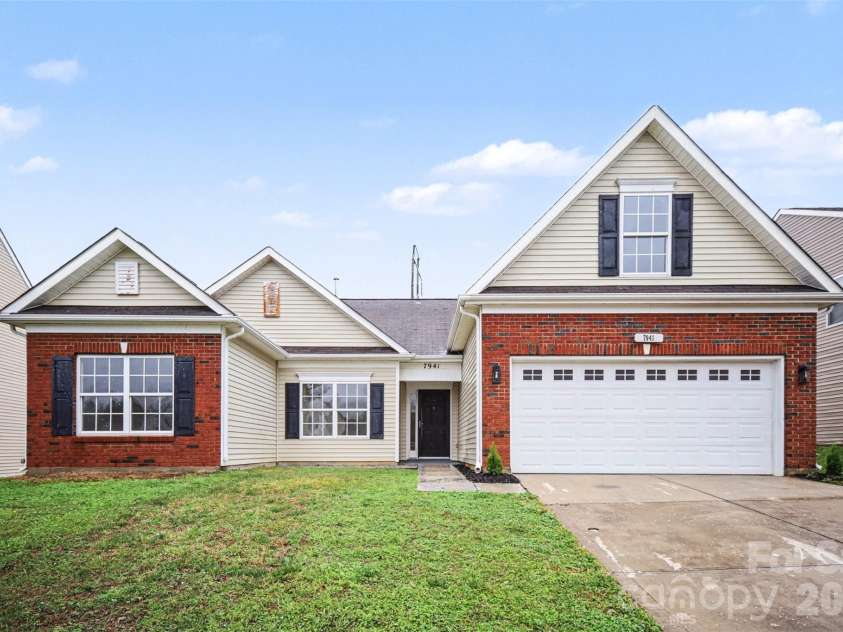 7941 Mossycup Drive, Charlotte, NC 28215.  MLS# CAR4292875, YatesRealty ID 6426. Front Exterior