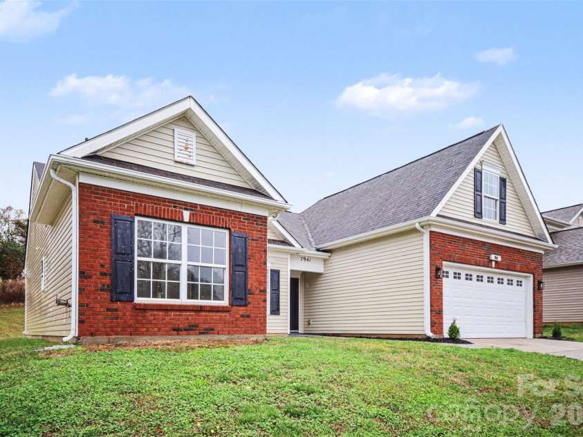 7941 Mossycup Drive, Charlotte, NC 28215.  MLS# CAR4292875, YatesRealty ID 6426. Front Exterior