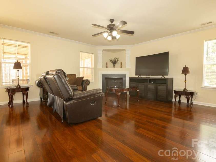 3733 Catawba Creek Drive, Gastonia, NC 28056.  MLS# CAR4341813, YatesRealty ID 6428. 