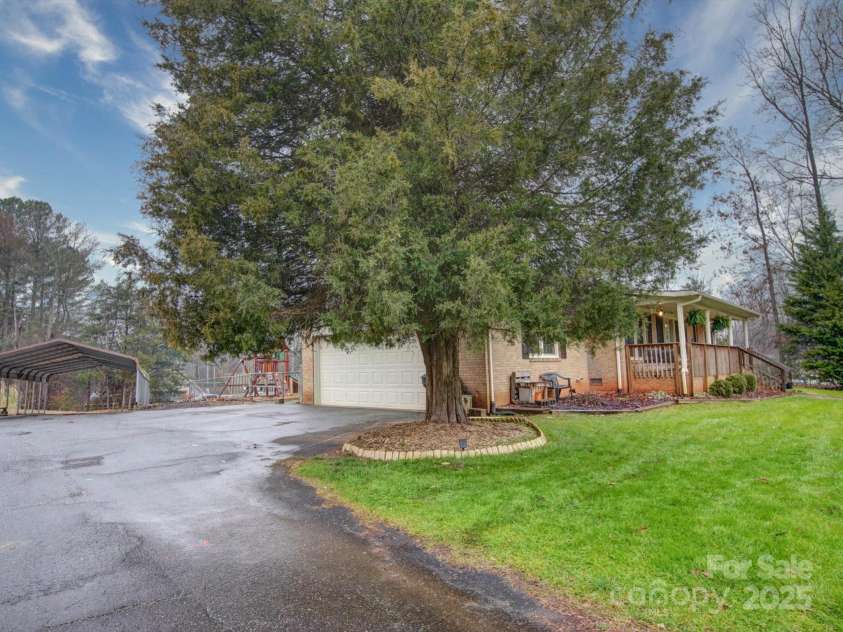 1115 Kelly Road, Mount Holly, NC 28120.  MLS# CAR4237453, YatesRealty ID 6429. 