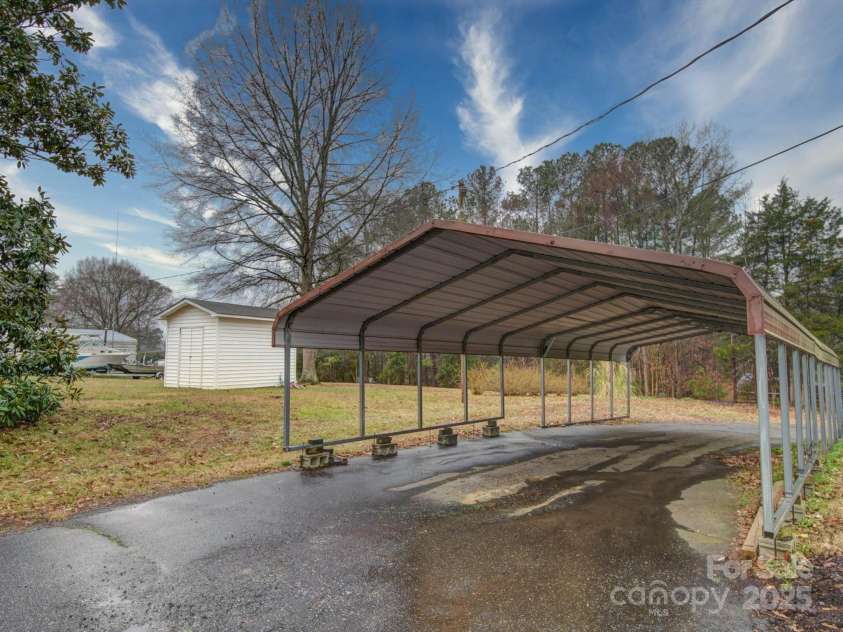 1115 Kelly Road, Mount Holly, NC 28120.  MLS# CAR4237453, YatesRealty ID 6429. 