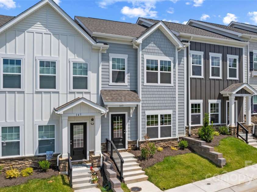 131 Cherry Springs Lane, Asheville, NC 28804.  MLS# CAR4315060, YatesRealty ID 643. 