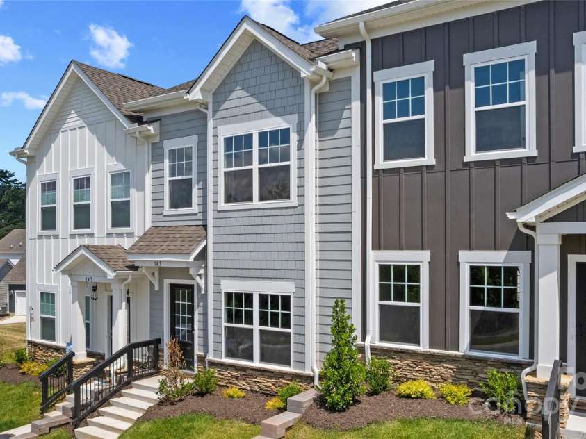 131 Cherry Springs Lane, Asheville, NC 28804.  MLS# CAR4315060, YatesRealty ID 643. 