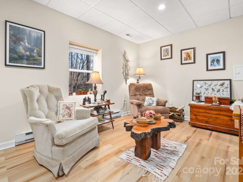 2959/2961 Bearwallow Mountain Road, Hendersonville, NC 28792.  MLS# CAR4209575, YatesRealty ID 6430. 