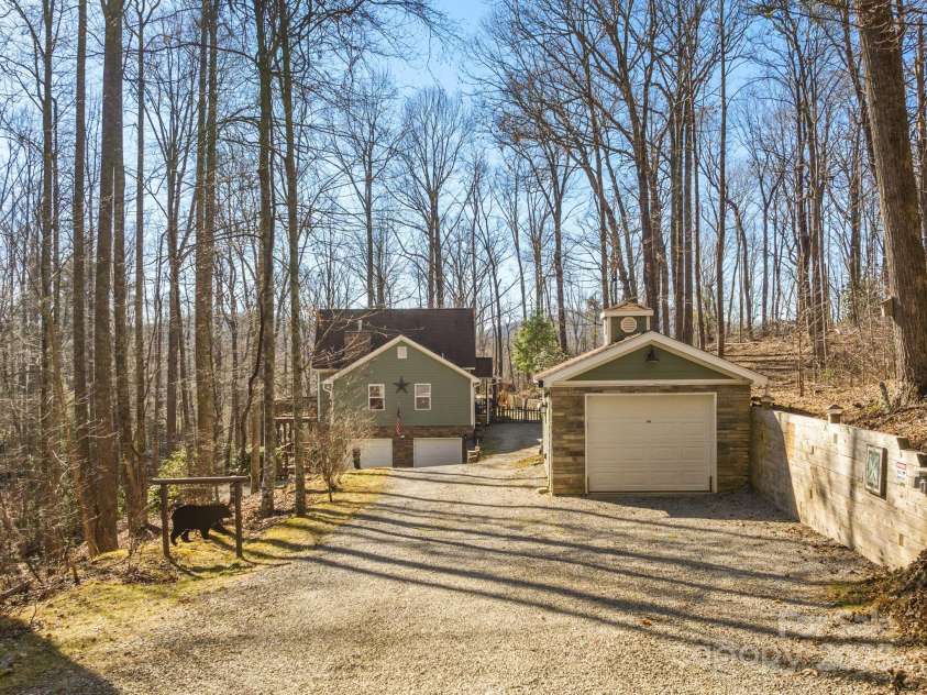 2959/2961 Bearwallow Mountain Road, Hendersonville, NC 28792.  MLS# CAR4209575, YatesRealty ID 6430. 