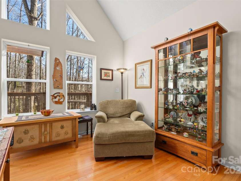 2959/2961 Bearwallow Mountain Road, Hendersonville, NC 28792.  MLS# CAR4320317, YatesRealty ID 6430. 