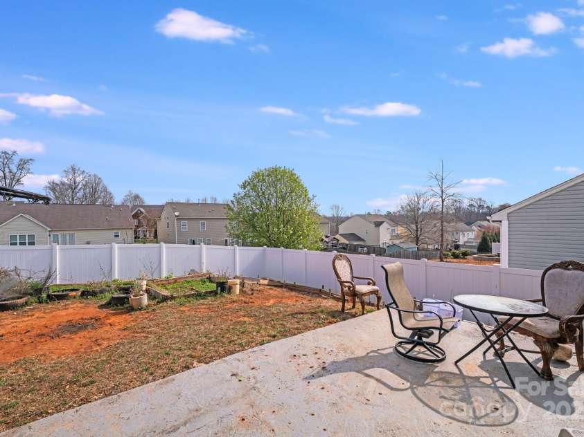 105 Abel Peterson Drive, Mount Holly, NC 28120.  MLS# CAR4232384, YatesRealty ID 6433. 
