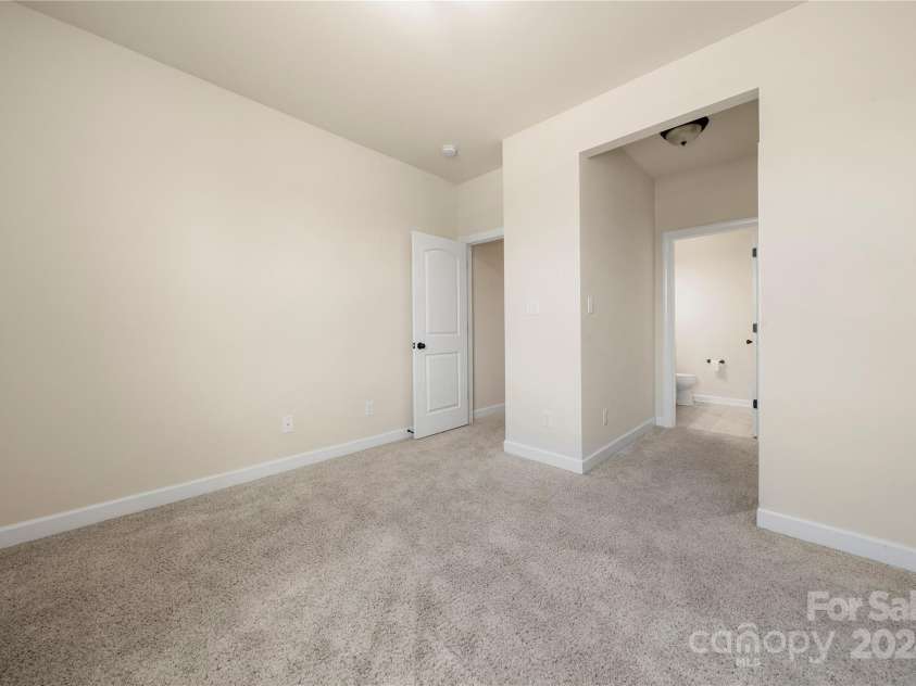 1218 Kings Grove Drive, York, SC 29745.  MLS# CAR4208306, YatesRealty ID 6434. Bedroom 4 w/ en suite