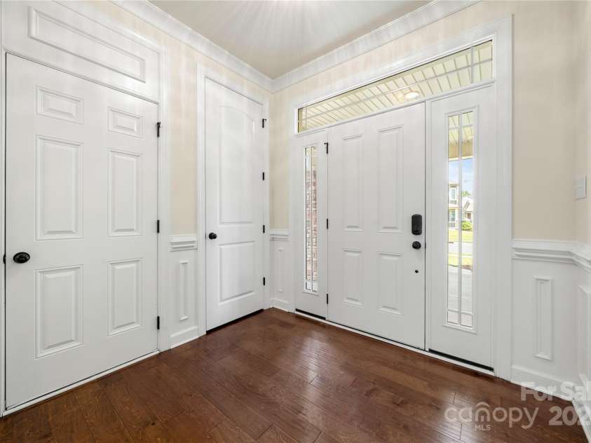 1218 Kings Grove Drive, York, SC 29745.  MLS# CAR4208306, YatesRealty ID 6434. Foyer