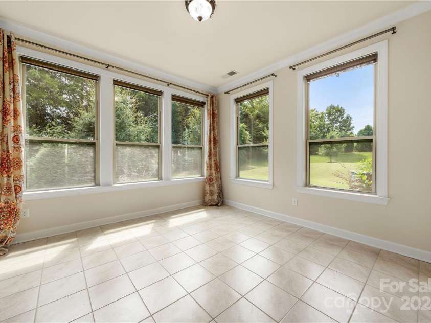 1218 Kings Grove Drive, York, SC 29745.  MLS# CAR4208306, YatesRealty ID 6434. Sunroom