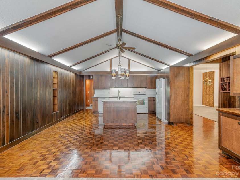 2756 Peachtree Road, Statesville, NC 28625.  MLS# CAR4072282, YatesRealty ID 644. Kitchen from family room