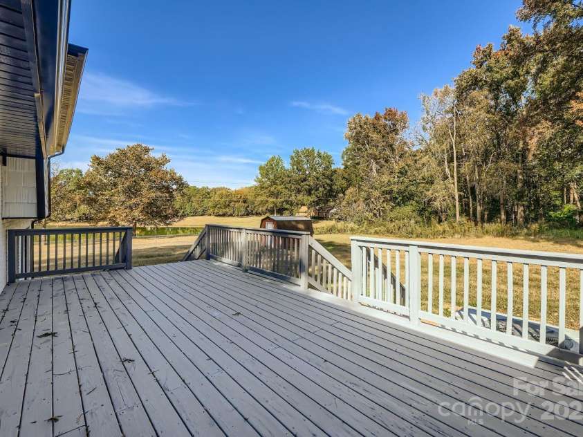 6210 Cora Street, Charlotte, NC 28216.  MLS# CAR4314569, YatesRealty ID 644. 