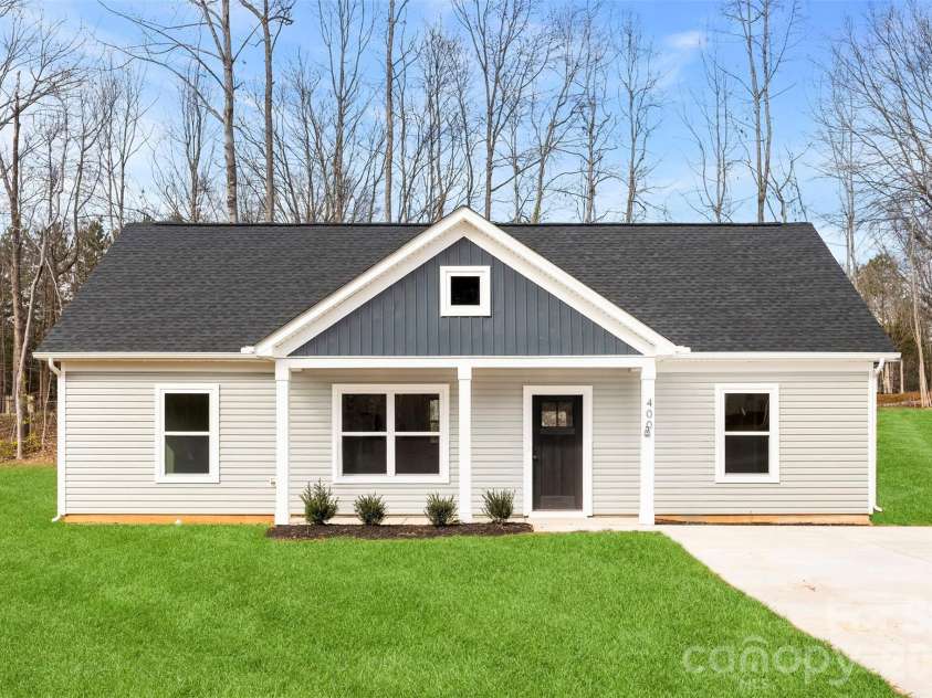 400 Brice Street, Kings Mountain, NC 28086.  MLS# CAR4345785, YatesRealty ID 6440. 