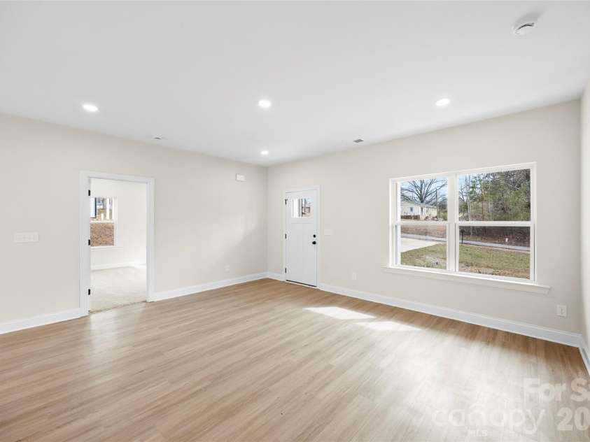 400 Brice Street, Kings Mountain, NC 28086.  MLS# CAR4345785, YatesRealty ID 6440. 