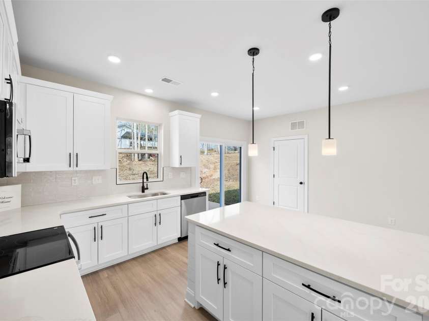 400 Brice Street, Kings Mountain, NC 28086.  MLS# CAR4345785, YatesRealty ID 6440. 