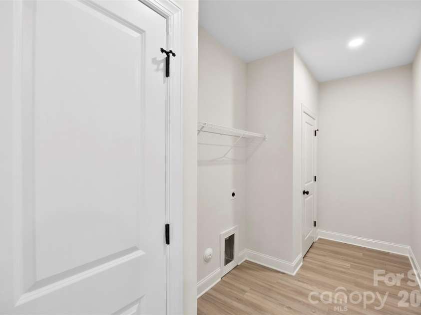 400 Brice Street, Kings Mountain, NC 28086.  MLS# CAR4345785, YatesRealty ID 6440. 
