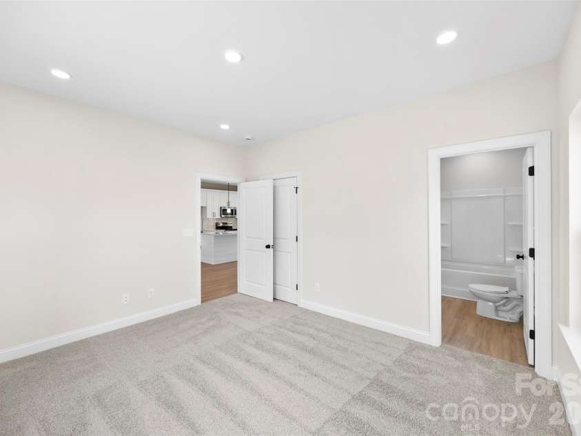 400 Brice Street, Kings Mountain, NC 28086.  MLS# CAR4345785, YatesRealty ID 6440. 