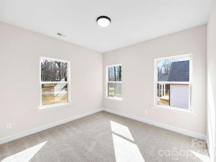 400 Brice Street, Kings Mountain, NC 28086.  MLS# CAR4345785, YatesRealty ID 6440. 