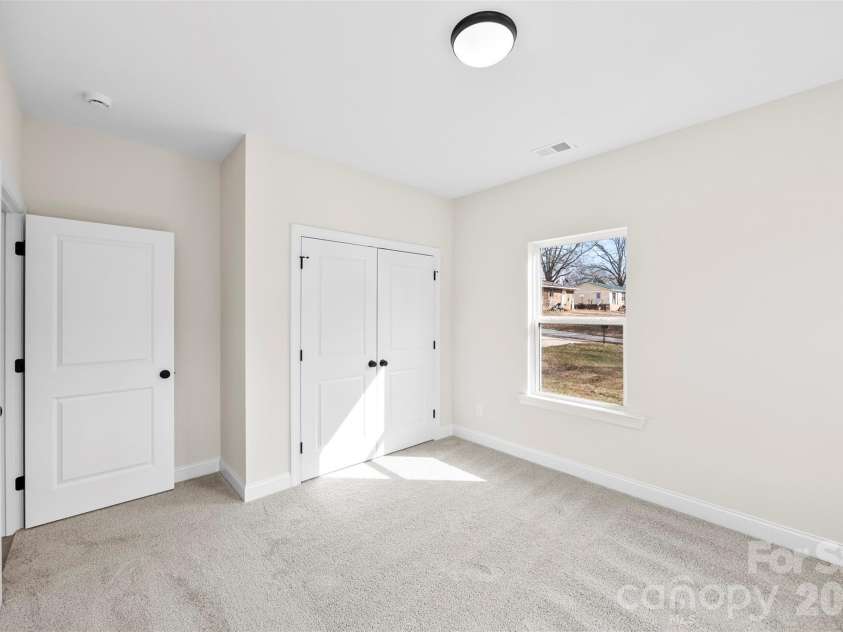 400 Brice Street, Kings Mountain, NC 28086.  MLS# CAR4345785, YatesRealty ID 6440. 