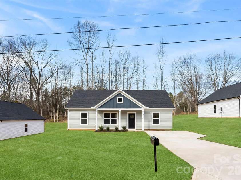 400 Brice Street, Kings Mountain, NC 28086.  MLS# CAR4345785, YatesRealty ID 6440. 