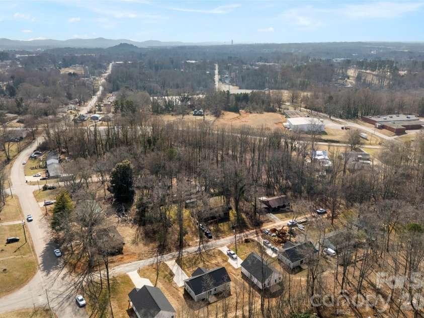 400 Brice Street, Kings Mountain, NC 28086.  MLS# CAR4345785, YatesRealty ID 6440. 